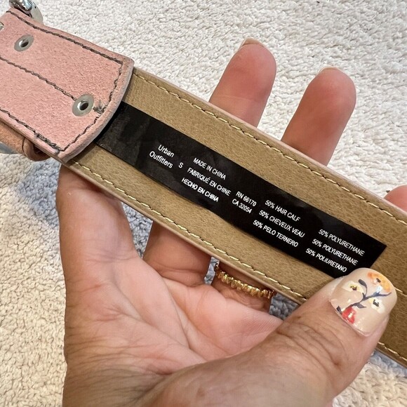 Urban Outfitters Women’s Pink Belt Double Grommet Small Calf Hair Leather Barbie - Picture 5 of 6